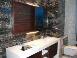 Мрамор Nero Portoro