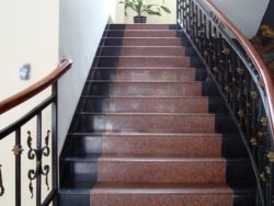 Гранит Maple Red