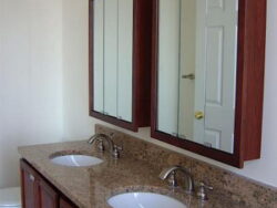 Гранит Bainbrook Brown