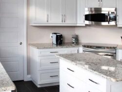 Гранит Giallo Ornamental White