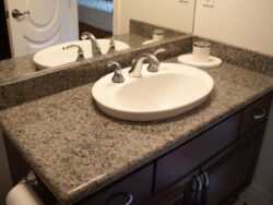 Гранит Caledonia