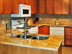 Гранит Imperial Gold