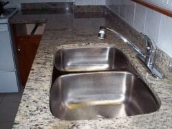 Гранит Santa Cecilia