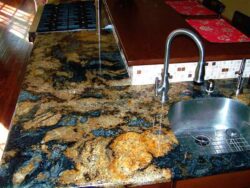 Гранит Magma Gold