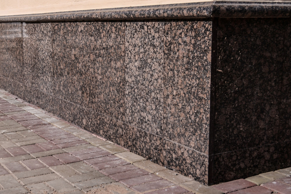 Плитка из гранита для цоколя (ПГ009)